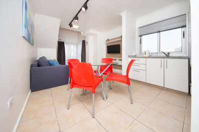 Obispo Trejo 1300 ( Duplex con balcón con asador / Cochera Opcional )