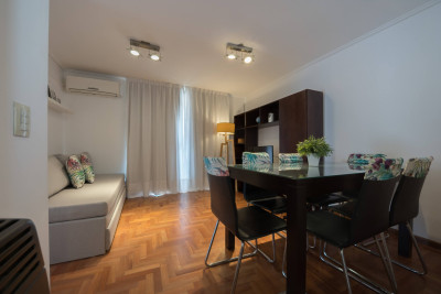 Velez 810 ( 1 Dormitorio / Cochera Opcional )